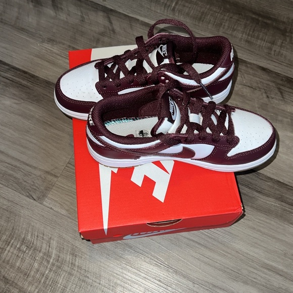 Nike Dunk Low - Picture 4 of 7